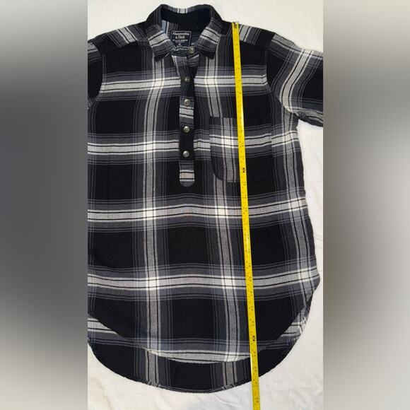 Abercrombie & Fitch Gray Plaid Tunic Blouse
size XS NWOT - Picture 7 of 8